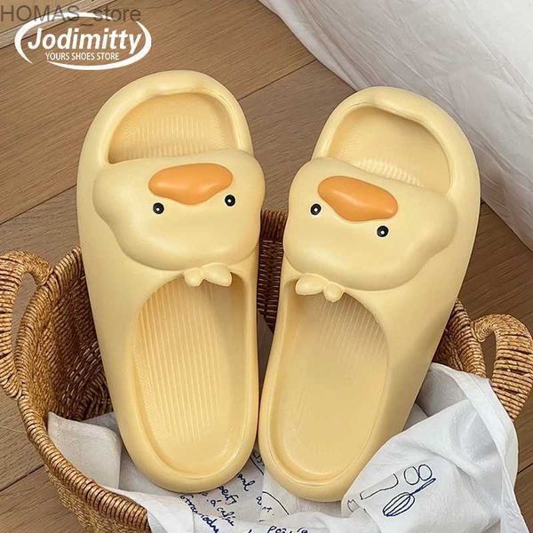 Chaussures à la maison Nouvelle femme d'été Slippers Mens mignon Cartoon 3D Duck Duck Fashion Outdoor Family glissades Sandals Couple de plage Reconfort Outdoor Slippers Y240401