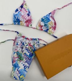 Tessili per la casa Moda Costume da bagno bikini da donna Completo tessile Lettera colorata stampata Costumi da bagno da donna Costumi da bagno da viaggio per donne da festa