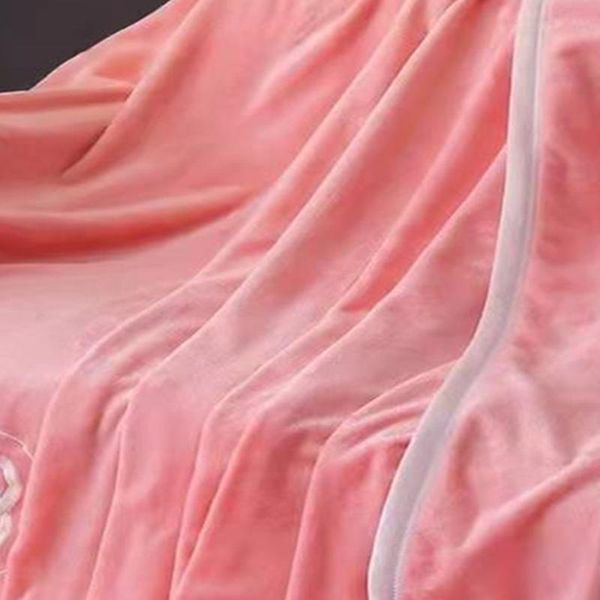 Textiles de maison couverture en laine 150*200cm doux corail velours serviette de plage cygne climatisation tapis confortable tapis surdimensionné couvertures