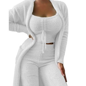 Homewear Pyjamas Plus La Taille Femmes Velours Pyjamas 3 Pièces Ensemble Top Pantalon Manteau Sexy Automne Hiver Ameublement Vêtements Filles 240220