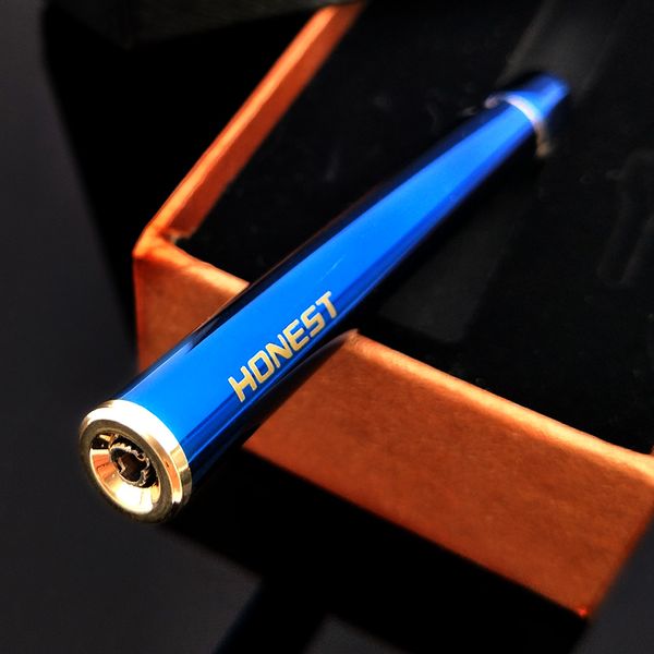 Forme de cigarette unique : briquet honnête pour fumer et barbecue – roue en silex, rechargeable au butane.