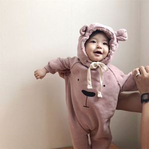 Honeycherry Baby Girl Romper Dikke en Fluweelachtige Bear Ear Print Losse Jumpsuit Climbing Suit 211229