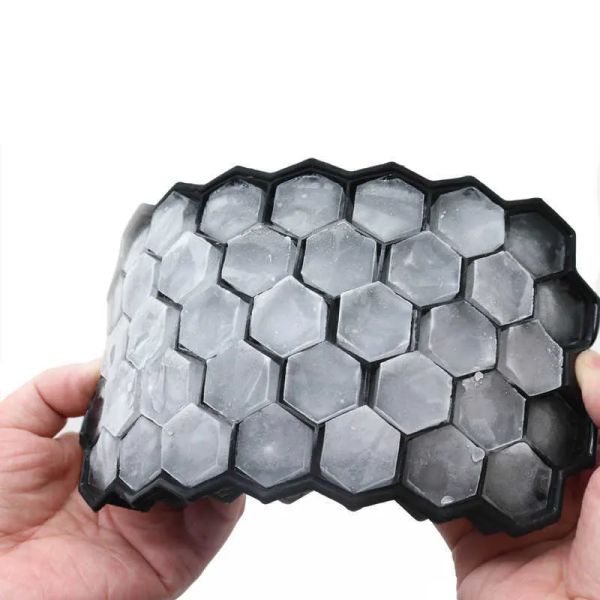 Honeycomb Ice Cube Bandeja reutilizable Silicona Cubo de hielo Molde BPA Free Ice Ice Maker con tapa extraíble para una fácil lanzamiento 2024429