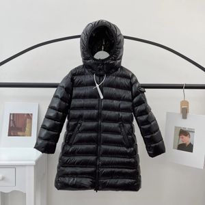 Coubelles pour enfants à capuche Baby Designer Coat Veste d'hiver Veste à zéppe A Shaped A Vestes de vêtements chauds épais 2024 NOUVEAUX GARPS GROUPES Vestes d'extérieur