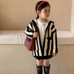 Pull à capuche pour filles, joli manteau, Version coréenne, rayé, décontracté, assorti avec tout, hauts pour enfants, printemps-automne, 231220