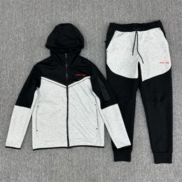 HUWED Tracksuit Sets Men Designer Jacket Splited Printing Logo Hoodie Fashion Street Leisure Tech Fleece Tracksuits Jackets Pants Zip Hoodeds Sports Wear Suits Suits