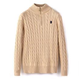 Sweater Sweater Designer Polo de suéter para hombres con capucha Poloquelador Media con capucha Sébala de negocios de manga larga Twist de collar de collar