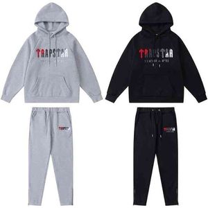 Hoodies Trapstar Europese en Amerikaanse herfst Winter Tide Tide Towel Borduurde mannen Vrouwen losse borduurwerk sweater set pluche