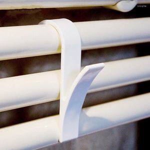Haken 2/1 stuks Hoge kwaliteit hanger voor verwarmde handdoekradiatorrail Kleding Badhaakhouder Plegable sjaal