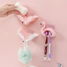 Hooks Flamingo Wall gemonteerde zeepdoos Tandborstel Rack Punch-Vrije multifunctionele toilethouder Badkameropslagplank Accessoires