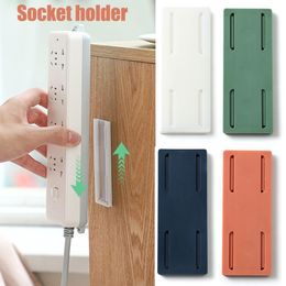 Haken rails 124pcs self -adhesive socket houder punchfree plug sticker muur fixer houders lijm zonder punch 230818