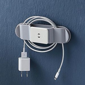 Hooks Rails 2 stks Wall Mount Power Strip Holder Punch Free Adhesive Fixator Kabel Organizer Opladen Lijn Socket Fixing Sticker Storage Rac