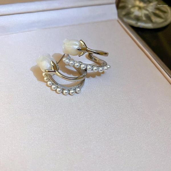 Boucles d'oreilles créoles en métal pour femmes, bijoux en forme de tulipe en forme de C, Double couche, Ins coréens élégants en perles, nouvelle collection 2023