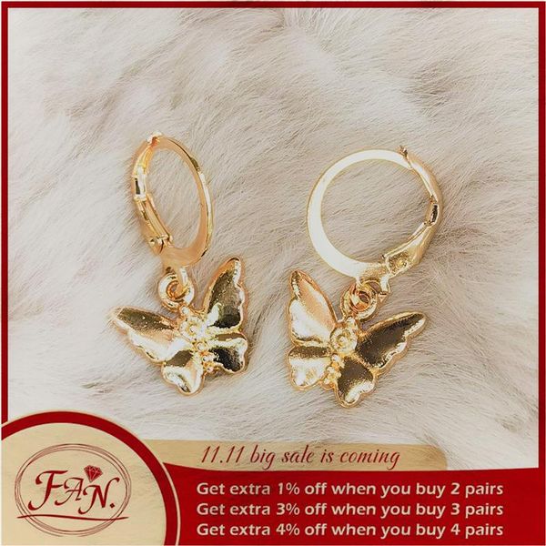 Boucles d'Oreilles Créoles 2023 Tendance Fan. Bijoux Mode Simple Charme Belles Filles Femmes Couleur Dorée Papillon Lumière Beau Cadeau Goutte