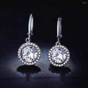 Boucles d'oreilles créoles 2023 blanc Zircon rond boucle d'oreille Vintage dame bijoux pour cadeau de mariage en gros sans nickel distribution antiallergique