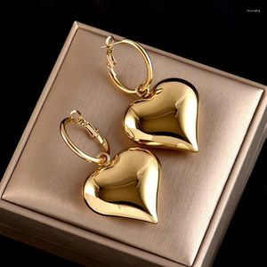 Boucles d'oreilles créoles Chic en forme de cœur, Huggie asymétrique, grand pour femmes, couleur or, bijoux à la mode, cadeau pour filles, 2024