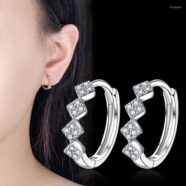 Boucles d'oreilles créoles en argent Sterling 925 Petite incrustation de Zircon géométrique losange pour les femmes simple tempérament oreille bijoux en gros Eh1413