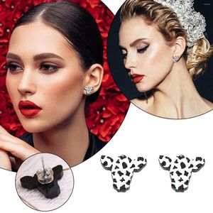 Boucles d'oreilles créoles Acrylique Charme Mignon Dessin Animé Bovins Laitiers Lait Vache Goutte Goujon Bijoux Ferme Décoration Pour Femmes Filles Drôle Fête Cadeaux