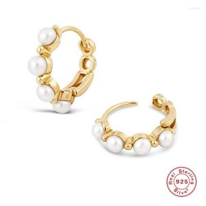 Pendientes de aro Aide de plata de ley 925 con cuatro cuentas de perlas de imitación Huggie para mujer, aros de cartílago circulares minimalistas y versátiles de 10 mm