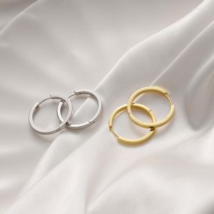 Hoop oorbellen Aankomst in Zuid-Korea-stijl eenvoudige klassieke metal-stijl oorring geschenk dames banket sieraden 2023