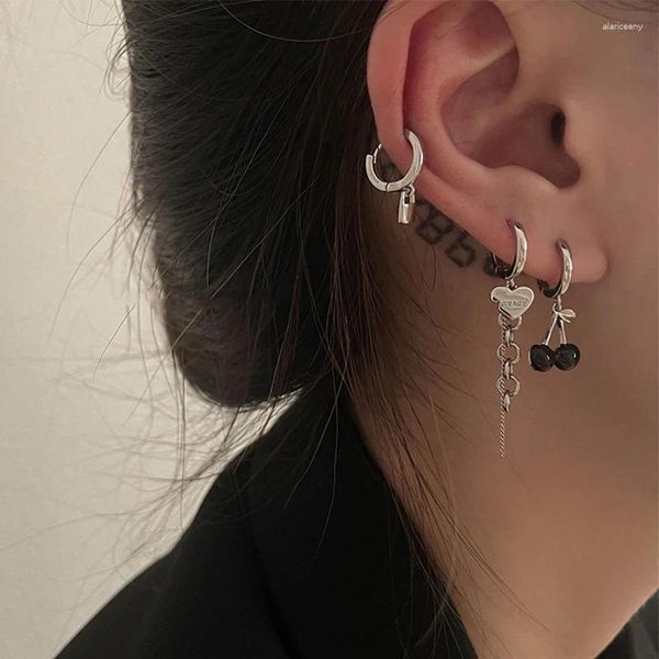 Boucles d'oreilles asymétriques en forme de cœur et de cerise pour femmes, ensemble de bijoux élégants de couleur argent, tendance 2024