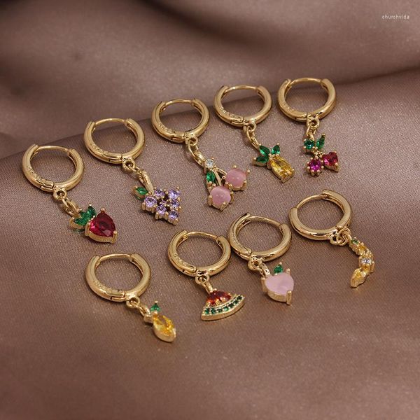 Pendientes de aro Serie de frutas lindas Cereza Chapado en oro de 14 quilates Fresa Joyería de temperamento versátil Colgante de corazón clásico para mujer