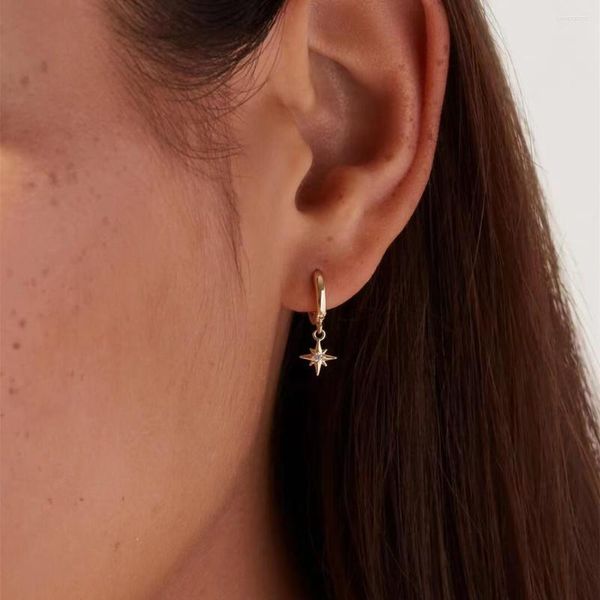 Boucles d'oreilles créoles délicates coréennes Dongdaemun 2023 bijoux en acier inoxydable plaqué or 18 carats pendentif fleur de soleil CZ Huggie pour les femmes