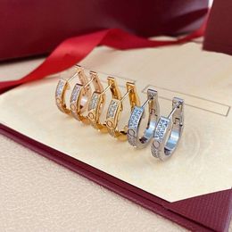 Hoop oorbellen Designer voor vrouwen V-Gold Sier Naald ingelegd 2 rij CZ Diamond vergulde gouden oorbellen Dames Classic Personaliseer designer sieraden voor feestdag