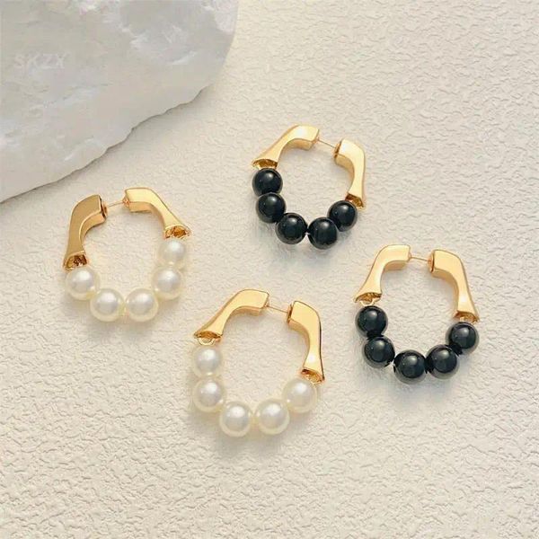 Boucles d'oreilles cerceau mode Géométrie exquise simple conception de conception de bijoux de goujons vendus vintage