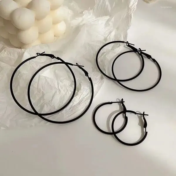 Pendientes de aro moda retro negro mate hip hop círculo para mujeres creative brincos 2023 tendencia regalo de joyería gótica