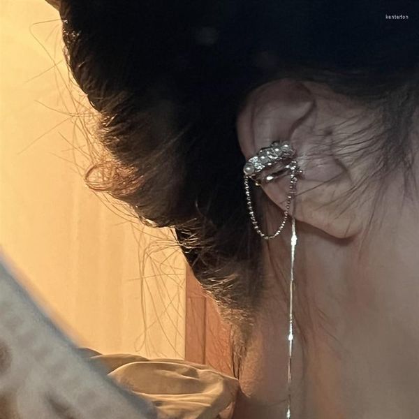 Boucles d'oreilles créoles Style français Conception d'intérêt spécial Clip d'oreille Sens avancé Long Gland de perles Pas de crochets de piercing pour les femmes