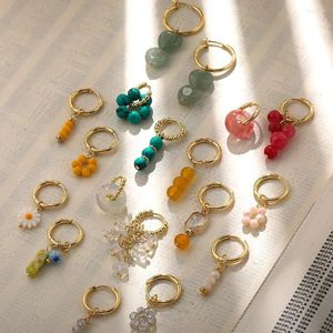 Boucles d'oreilles cerceau couleur dorée en acier inoxydable, Huggie circulaire pour femmes, perles en pierre naturelle faites à la main, bijoux de créateur tendance