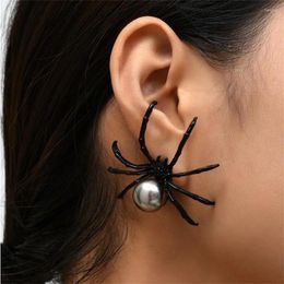 Boucles d'oreilles créoles Halloween Hyperbole foncé Vintage Punk pour femmes, personnalité Simple, araignée noire en alliage de perles, bijoux perforants, clous d'oreille