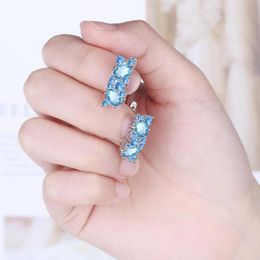 Hoop oorbellen Huggie Occident Women 925 Sterling Silver Jewelry Fashion Zirkon Crystal Blue Geometric Earring Lady Party Accessorieshoop