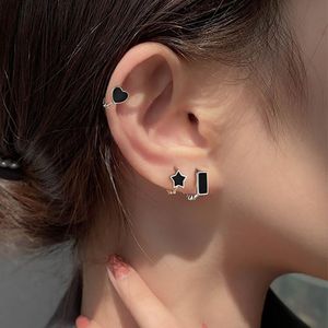 Boucles d'oreilles créoles Huggie Simple pendentif étoile en émail noir pour les femmes en acier inoxydable coeur carré bijoux cadeaux de fête OorbellenHoop