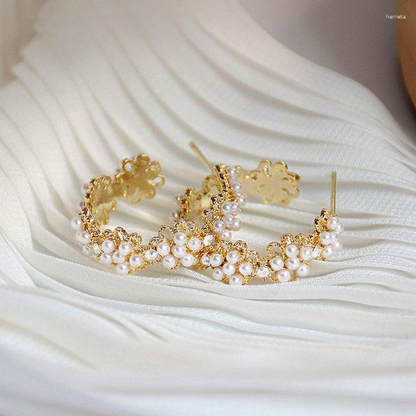 Huitan – boucles d'oreilles en forme de fleur pour femmes, Imitation de perle, couleur or, tempérament romantique, bijoux tendance