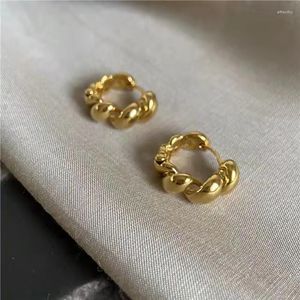 Hoop oorbellen Koreaanse ontwerper 2023 Twisted Mid For Women Girls Minimalistisch dagelijkse gouden kleur oorbel cadeau