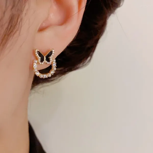 Boucles d'oreilles créoles légères de luxe, tempérament à la mode incrusté de perles de Zircon, nœud élégant et polyvalent pour femmes, bijoux