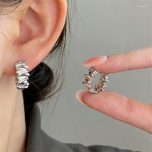 Boucles d'oreilles créoles simples, haut de gamme, matériaux de haute qualité, cuivre élégant, mode, un article incontournable pour les fashionistas