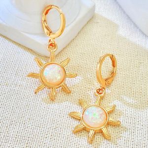 Boucles d'oreilles créoles en forme de soleil, pendentif rond pour femmes, breloques en pierre d'opale artificielle, boucles d'oreilles suspendues, bijoux de fête de Style occidental à la mode