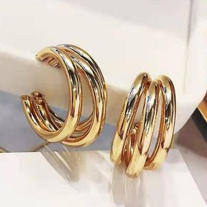 Hoop oorbellen Uilz Fashion Simple Metal Hollow Circle gelaagd goud voor vrouwengeometrie Koreaans oorrang feestje Joodly