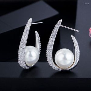 Boucles d'oreilles créoles uniques à la mode Micro Pave zircone cubique couleur or jaune grande perle pour les femmes bijoux