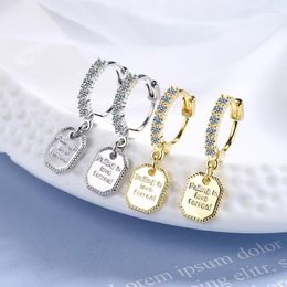 Boucles d'oreilles créoles mode féminine élégant éblouissant cristal brillant petits Huggies avec pendentifs carrés créatifs charmants cadeaux de boucle d'oreille