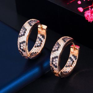 Hoop Huggie CWWZircons Brillant Micro Pave Cubique Zircone Or Couleur Rond Léopard Boucles D'oreilles pour Femmes Unique Bijoux Cadeau CZ871 230614