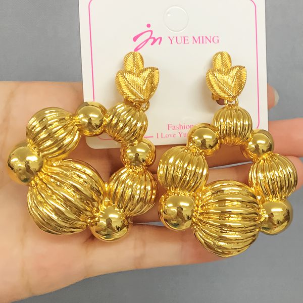 Hoop Huggie Mode Big Drop Boucles D'oreilles Cuivre Africain Nigeria Grand Style Exquis Stéréoscopique Pour Les Femmes Fête De Mariage Cadeaux 230614