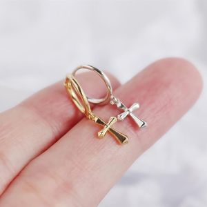Hoop Huggie French 925 Sterling Sliver Drop Small Cross Orees Boucles pour femmes Simple Tiny Round Circle Hoops With Charms Bijoux