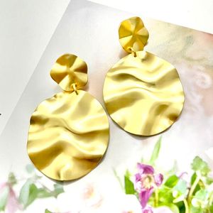 Hoop Huggie Gold Earrings European Mode Round Small Wave Earringshoop