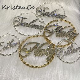 Hoop Huggie KristenCo Bling Namensohrringe Benutzerdefinierter Name Twist Thread Creolen Buchstabe Große personalisierte Namensohrringe Frauen Geschenk 230725