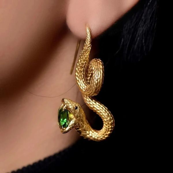 Hoop Huggie Snake Boucles d'oreilles Bijoux En forme de serpent Dangle Animal Hook Boucles d'oreilles Cadeau pour ses femmes filles Green Gem Eye Cadeau de Noël 231023
