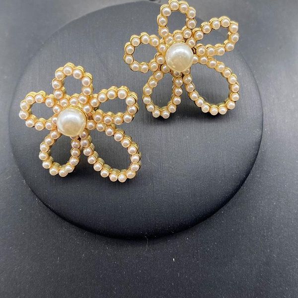 Hoop Huggie gros boucles d'oreilles en perles pour femmes fleur tempérament dîner hypoallergénique bijoux de luxe coréen de haute qualité rétro